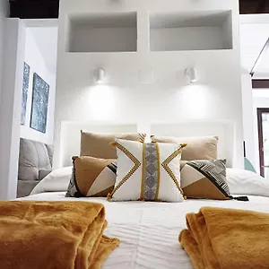 https://increible-terraza-privada-bajo-la-alhambra.es-andalucia.com